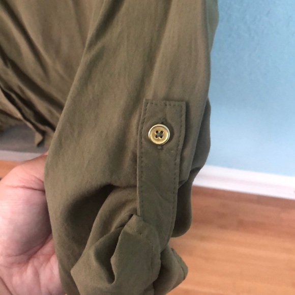 Green button up - Picture 2 of 3